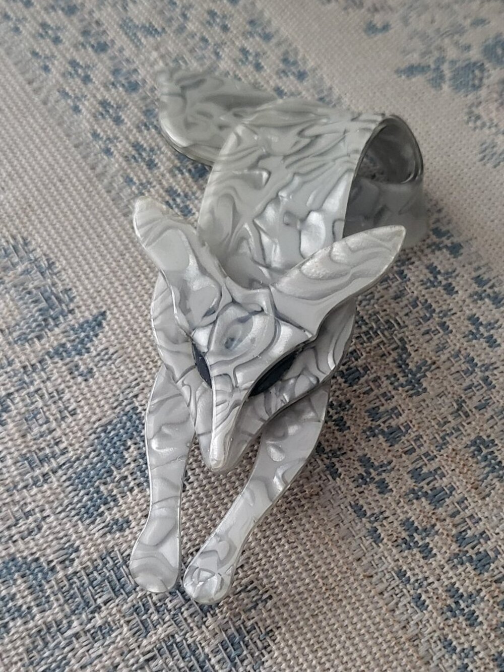 Vintage Lea Stein Paris Laminated Cellulose Acetate Fox Brooch Pin Grey